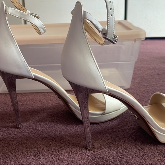 Micheal Kors high heels - Picture 3 of 5